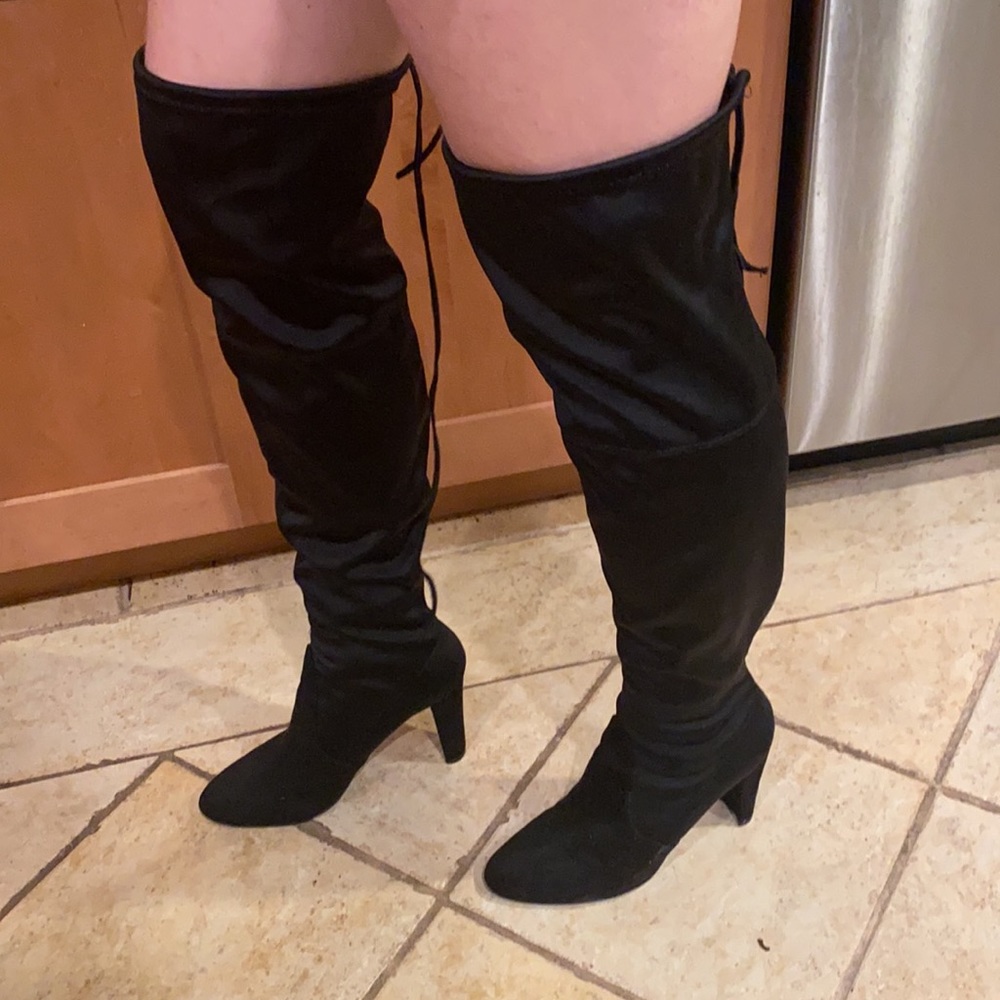 Charles David knee high  suede boots approx 3 1/2” heel, size  9 1/2